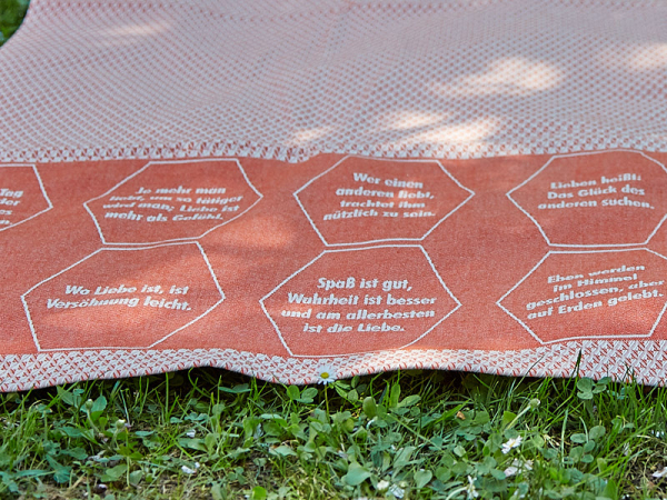 Strandtuch Julia | 100% Bio-Baumwolle | Genre: LIEBE | Farbe: Orangerot | Handtuch 65x140cm oder Liegetuch 130x200cm